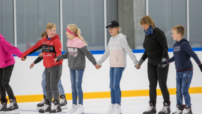 Jēkabpils sporta halle aicina slidot un apmeklēt trenažieru zāli