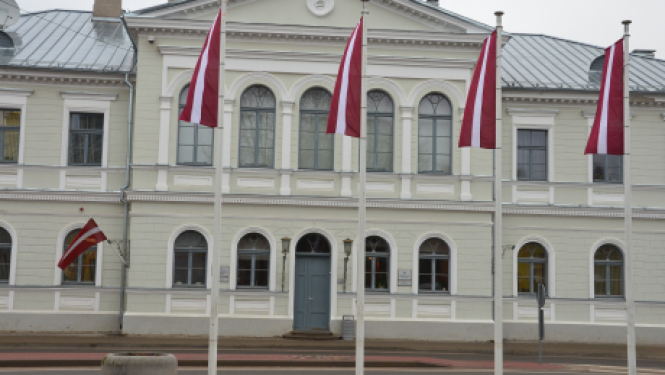 Izdots rīkojums preventīvos nolūkos veikt testus vairāku iestāžu darbiniekiem