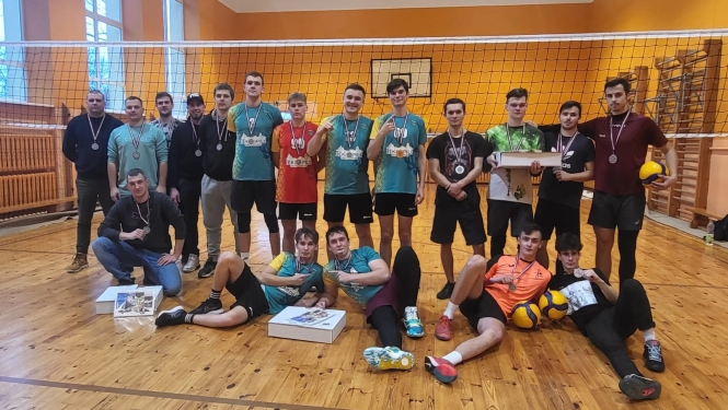 Volejbolistu kopbilde