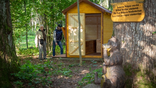Bišu namiņš Zasas muižas parkā