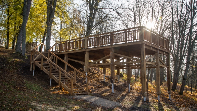 Skatu platforma Zasas muižas parkā