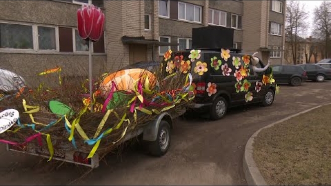 Jēkabpilī par svētku atmosfēru gādā Lieldienu busiņš