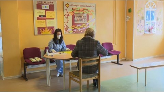 Jēkabpils pilsētas izglītojamajiem pārtikas paku vietā dalīs dāvanu kartes