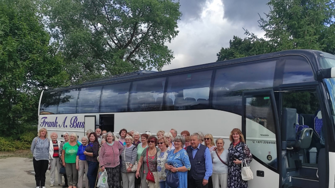 Kopbilde pie autobusa