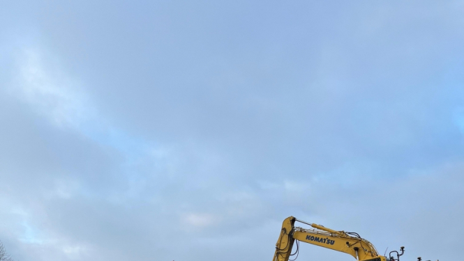 Dambja pārbūves darbi