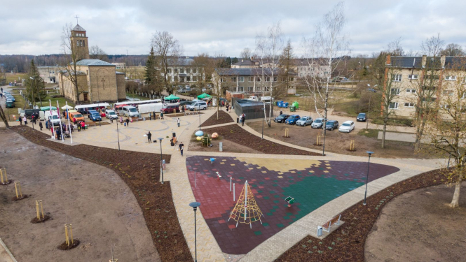 Aknīstes Tirgus laukums