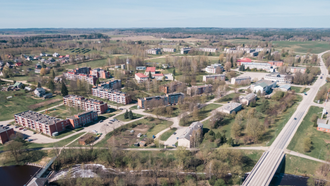 Salas ciems no augšas