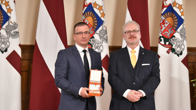 Pasniegti valsts augstākie apbalvojumi