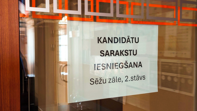 Paziņojums pie durvīm - Kandidātu sarakstu iesniegšana
