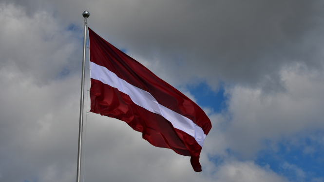 Latvijas valsts karogs