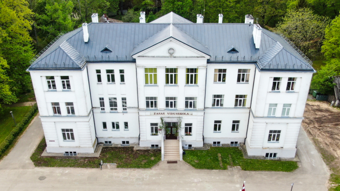 Zasas vidusskolas ēka