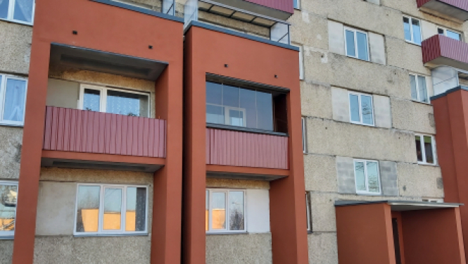 Taupīsim siltumu, aizverot kāpņu telpu durvis