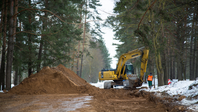 Remontdarbi uz ceļa