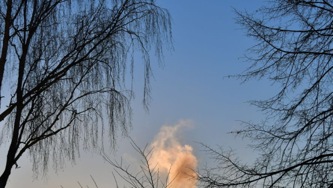 Dabas attēls ar skursteni