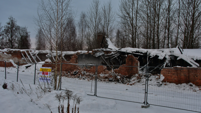 Grausts Kazarmu ielā 11, Jēkabpilī