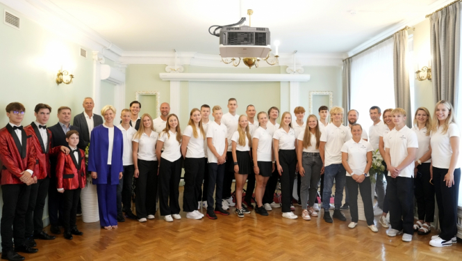 Emīls Lamba un citi sportisti tiekas ar Izglītibas un zinātnes ministri