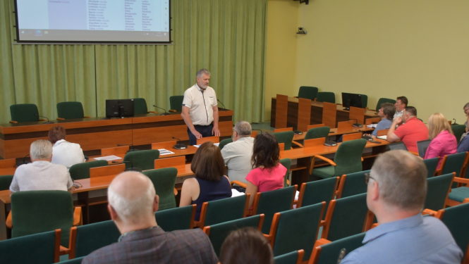 tiekas ar skolu direktoriem