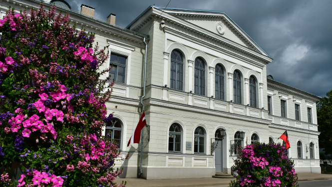 Jēkabpils novada pašvaldības ēka Brīvības ielā 120, Jēkabpilī