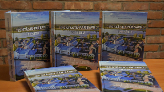 No 12.novembra Jēkabpils 350 gadiem veltīto grāmatu “Es stāstu par savu pilsētu” var iegādāties Krustpils pilī