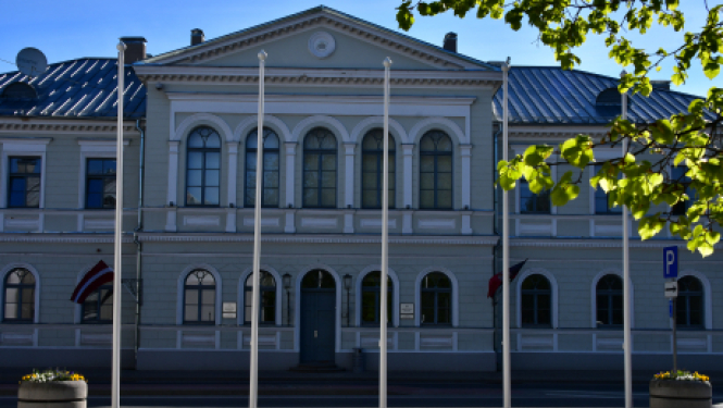 Pašvaldība izsludina konkursu Jēkabpils pilsētas bērnu un jauniešu vasaras brīvdienu nometņu projektu iesniegšanai