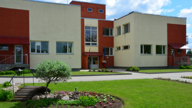 Pirmsskolas izglītības iestāžu pedagogiem un auklēm izmaksās vienreizējas piemaksas par darbu Covid-19 pandēmijas laikā