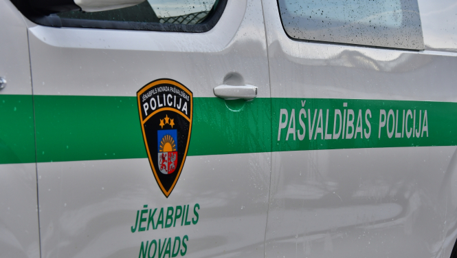 Jēkabpils novada pašvaldības automašīna