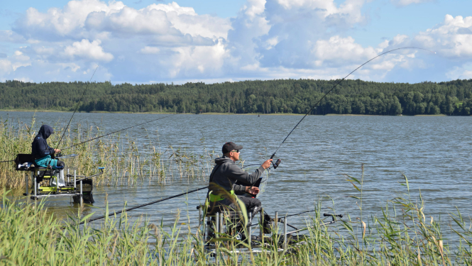 Sacensības fīdermakšķerēšanā Kūku pagasta Baļotes ezerā