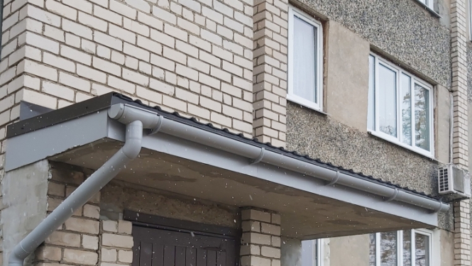 foto daudzdzīvokļu māja