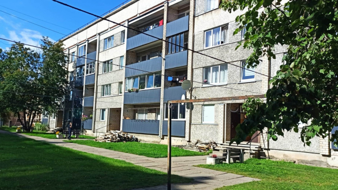 daudzdzīvokļu ēka