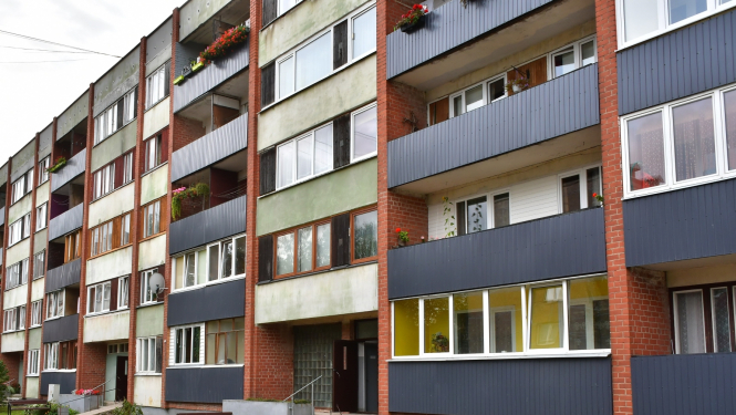 Daudzdzīvokļu ēka Jēkabpilī