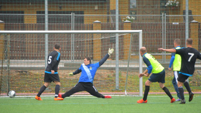 Skats no futbola spēles