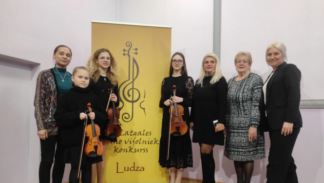 Vijolnieki konkursā
