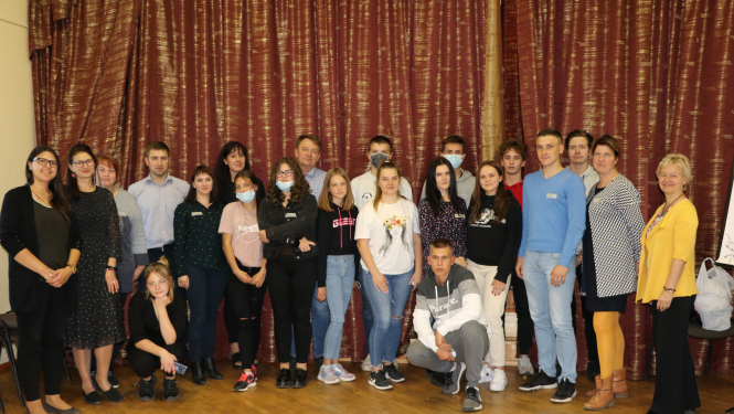 Aknīstē  tiekas Jēkabpils novada lēmumu pieņēmēji un jaunieši