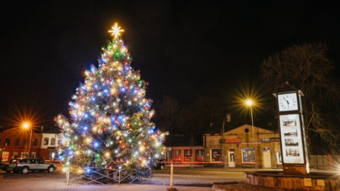 Ziemassvētku egle Jēkabpilī