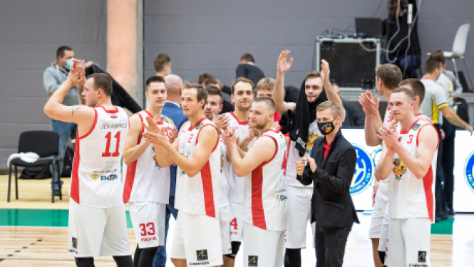 Jēkabpils sporta halle atklāta ar uzvaru basketbolā
