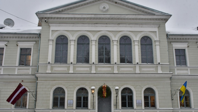 Pašvaldības ēka ziemā Brīvības 120