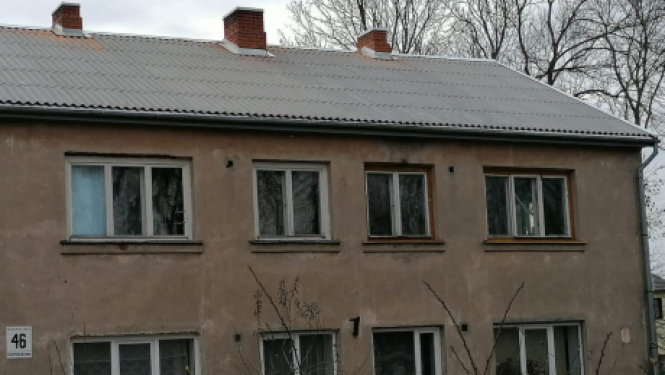 Madonas ielas 46.mājai jauns un glīts jumts