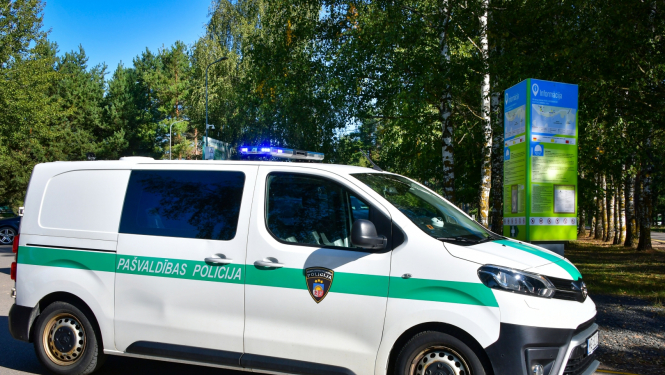 Pašvaldības policijas auto