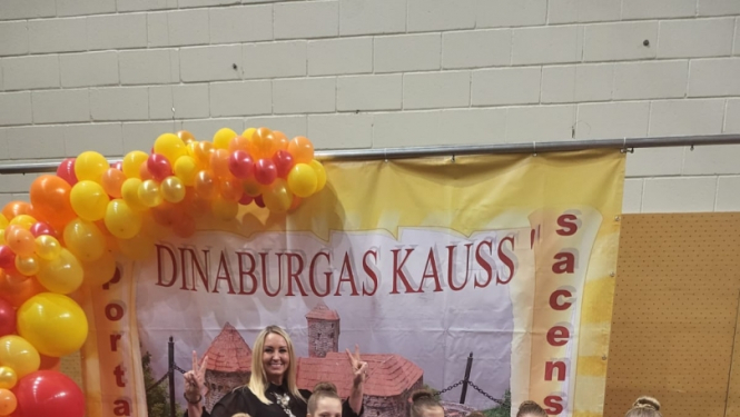 Sacenības dejotājiem