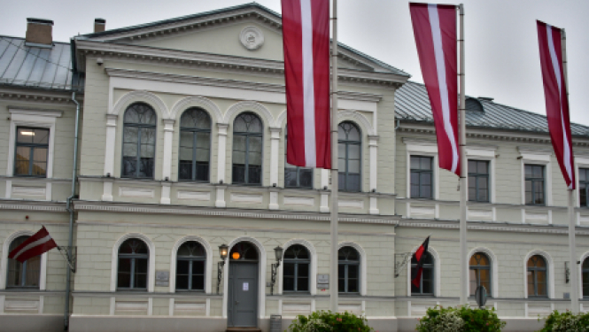Izglītojamajiem tiks nodrošināts pabalsts pārtikas preču iegādei dāvanu kartes/kupona veidā (papildināts ar iesniegumiem)