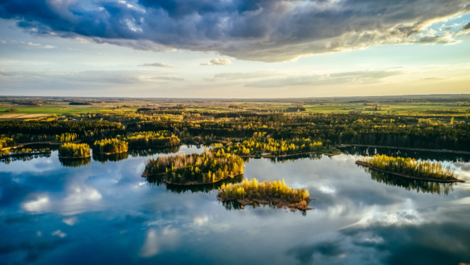 Radžu ūdenskrātuve no putna lidojuma