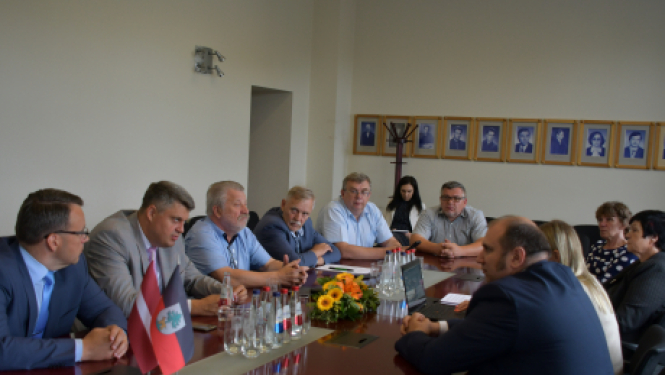 Reģionālajā vizītē pārrunā administratīvi teritoriālās reformas ieviešanas gaitu