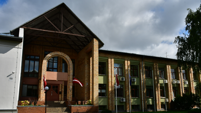 Jēkabpils novada domes ēka Jēkabpilī, Rīgas ielā 150A