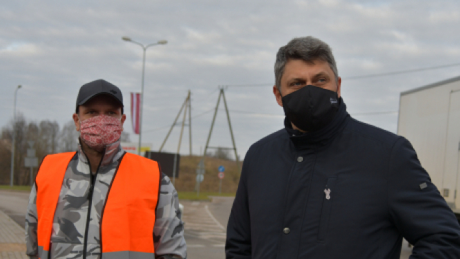 Apseko Rīgas ielas posmā notiekošo būvdarbu norisi