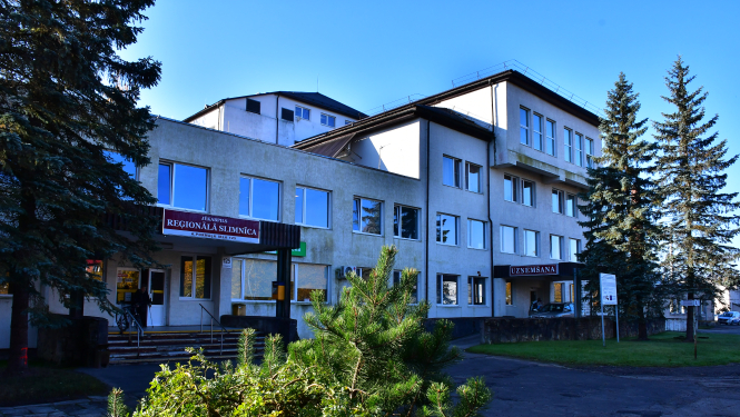 Slimnīcas ēka