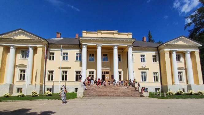 Marinzejas muiža Atašienē