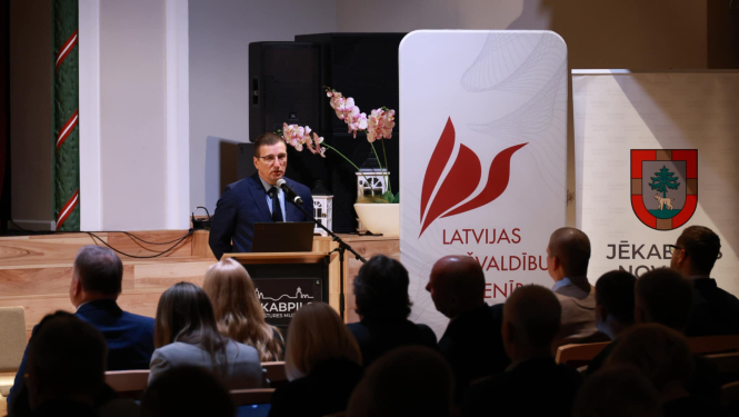 slēgtā sanāksme LPS