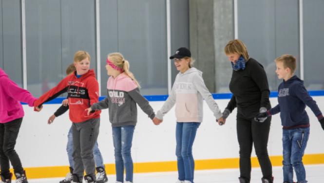 Jēkabpils sporta halle aicina slidot un apmeklēt trenažieru zāli
