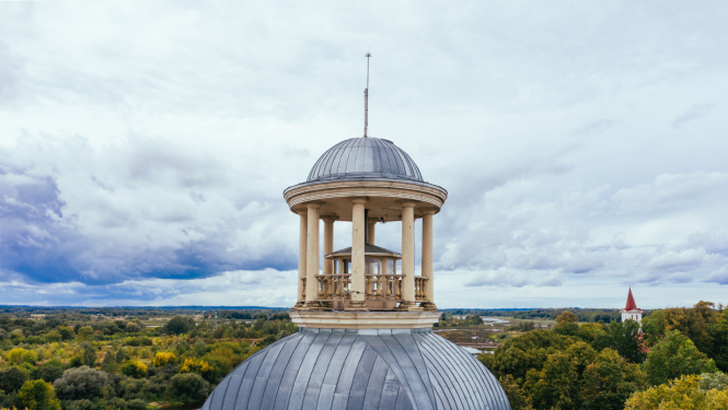 Krustpils pils vārtu tornis