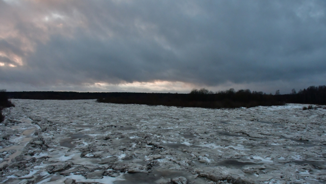 Daugava pie Jēkabpils pilsētas